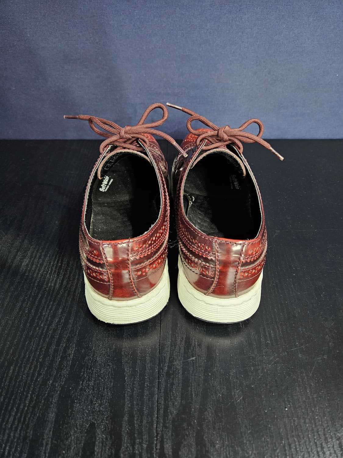 닥터마틴 윙팁 케이브 버건디 남성 265 로퍼  상품이미지3