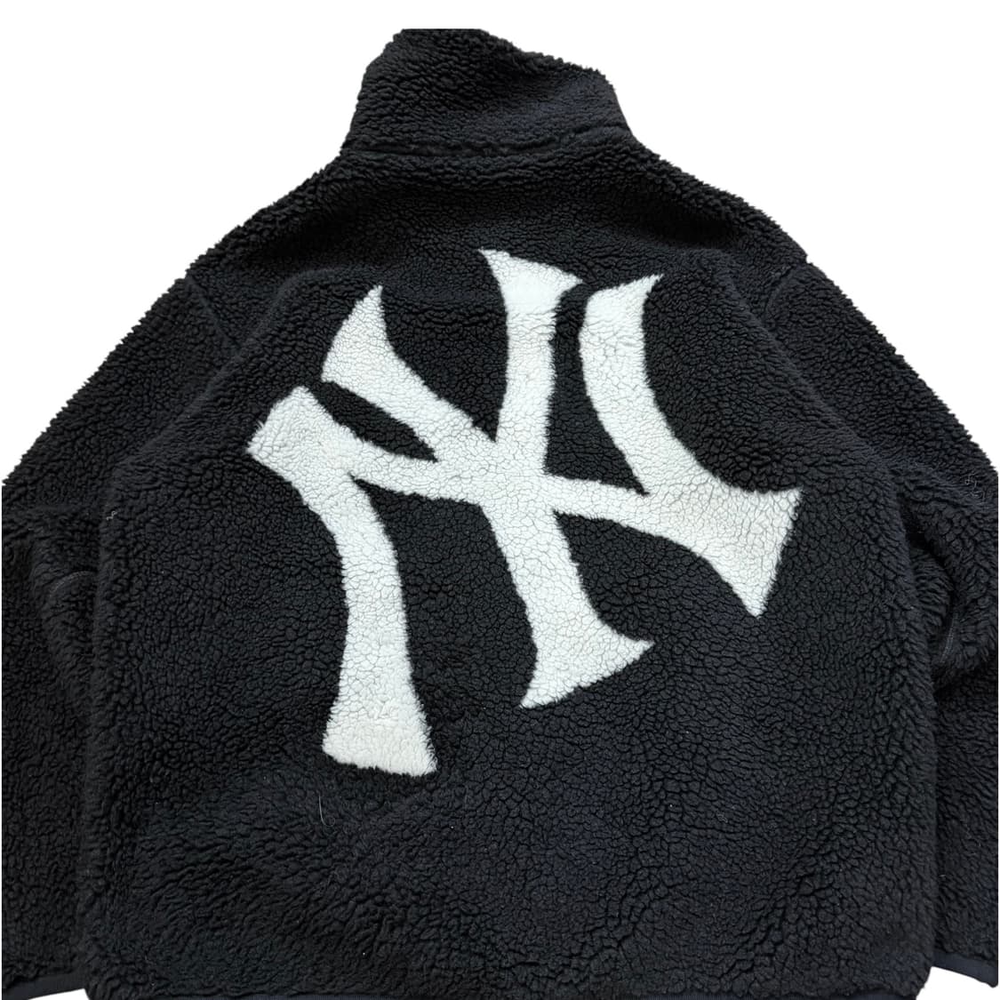 MLB 블랙 뉴욕양키즈 백 로고 플리스자켓 상품이미지2