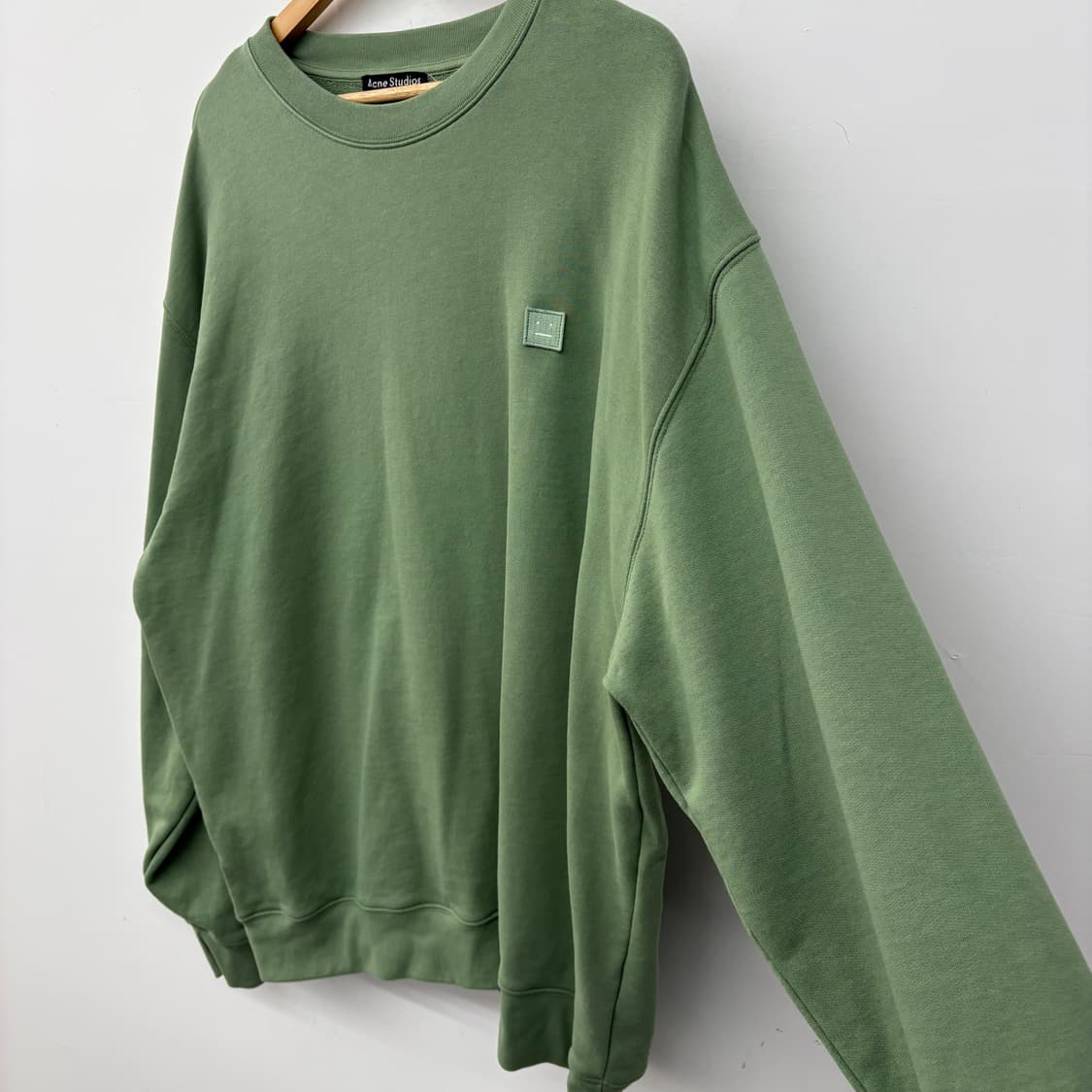 아크네 스튜디오 페이스 로고 맨투맨 그린 XL 상품이미지3