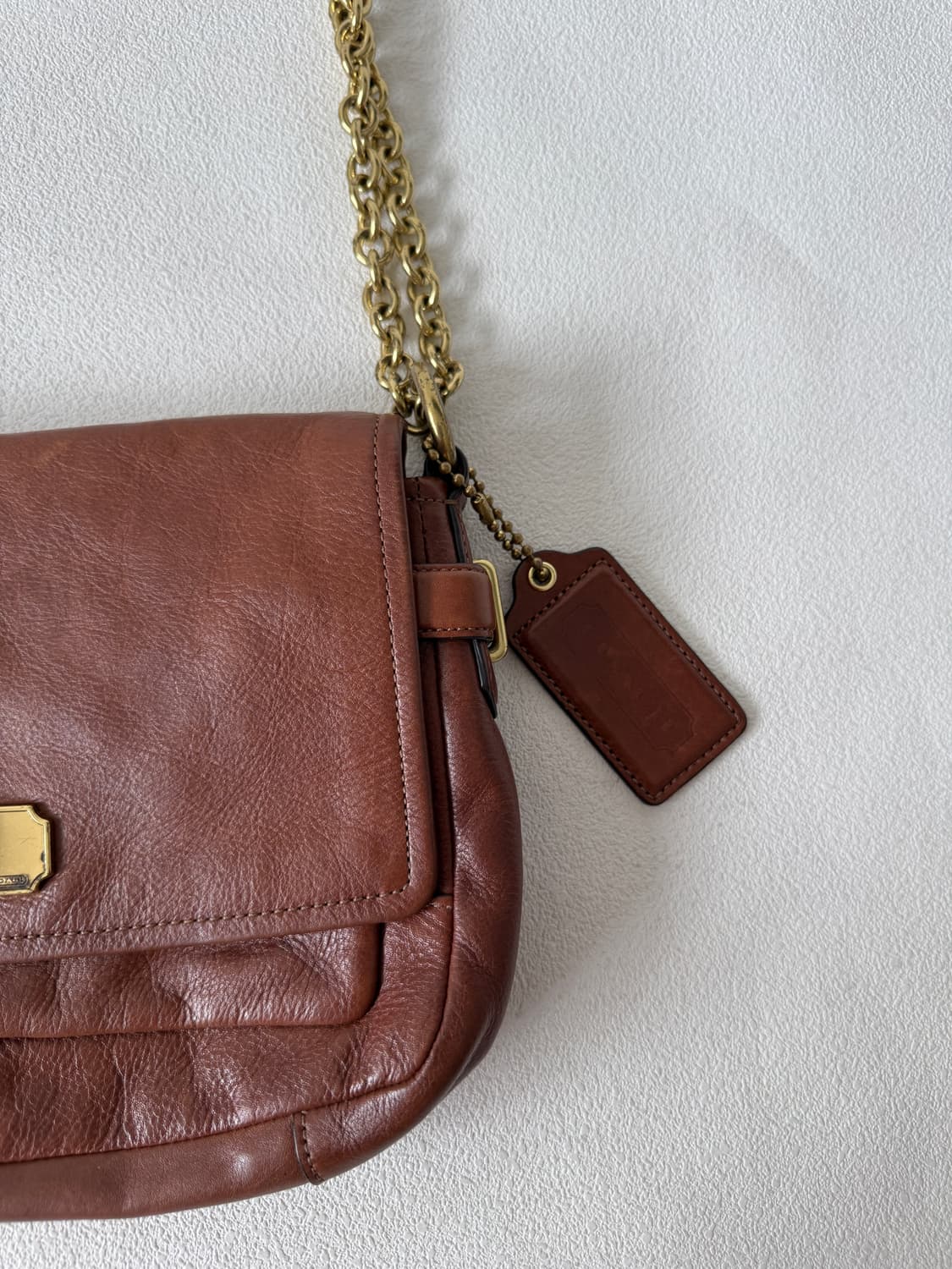 코치(COACH) 레더 체인 숄더백 상품이미지3