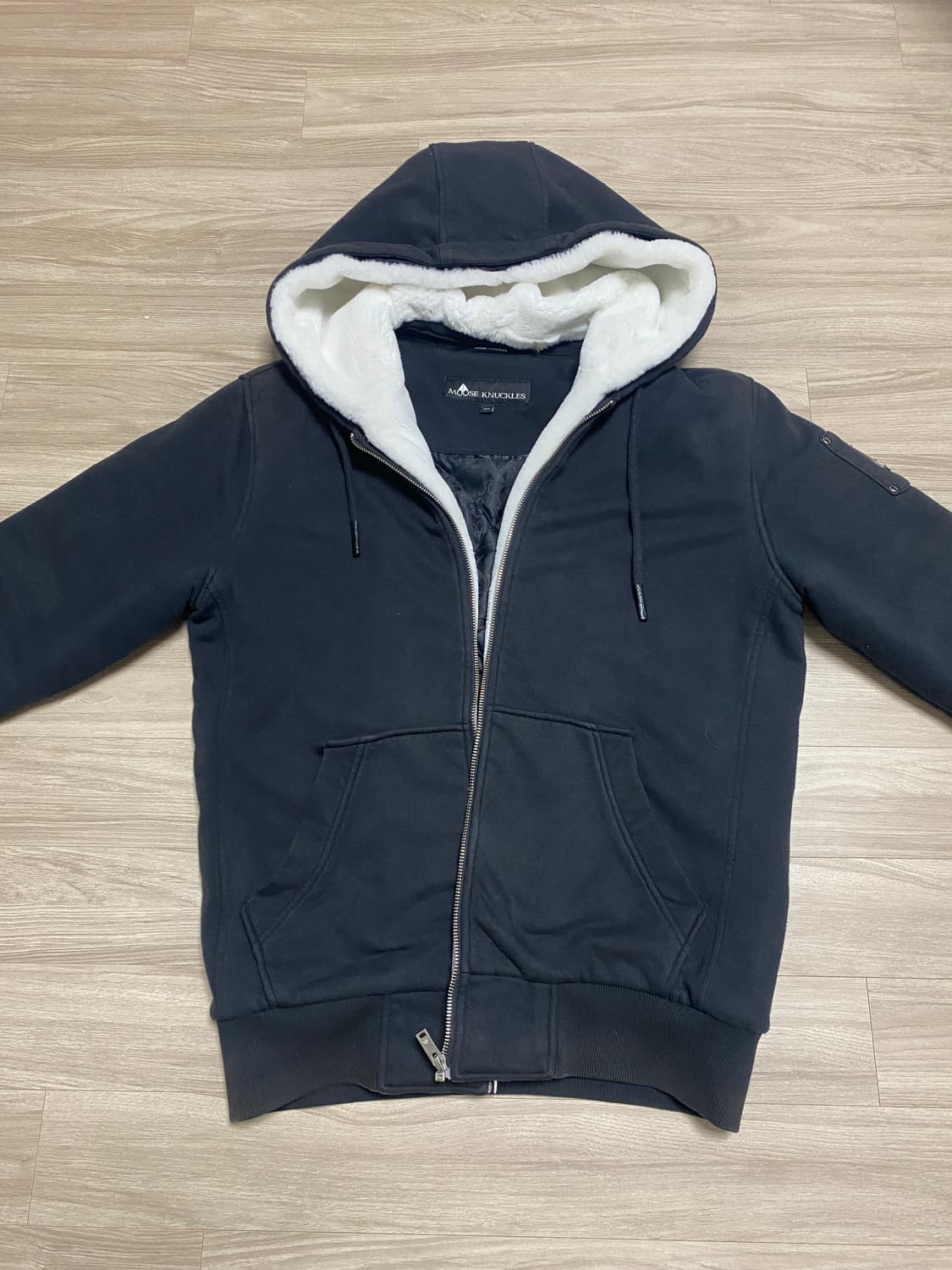 무스너클 버니 스웨터 상품이미지1