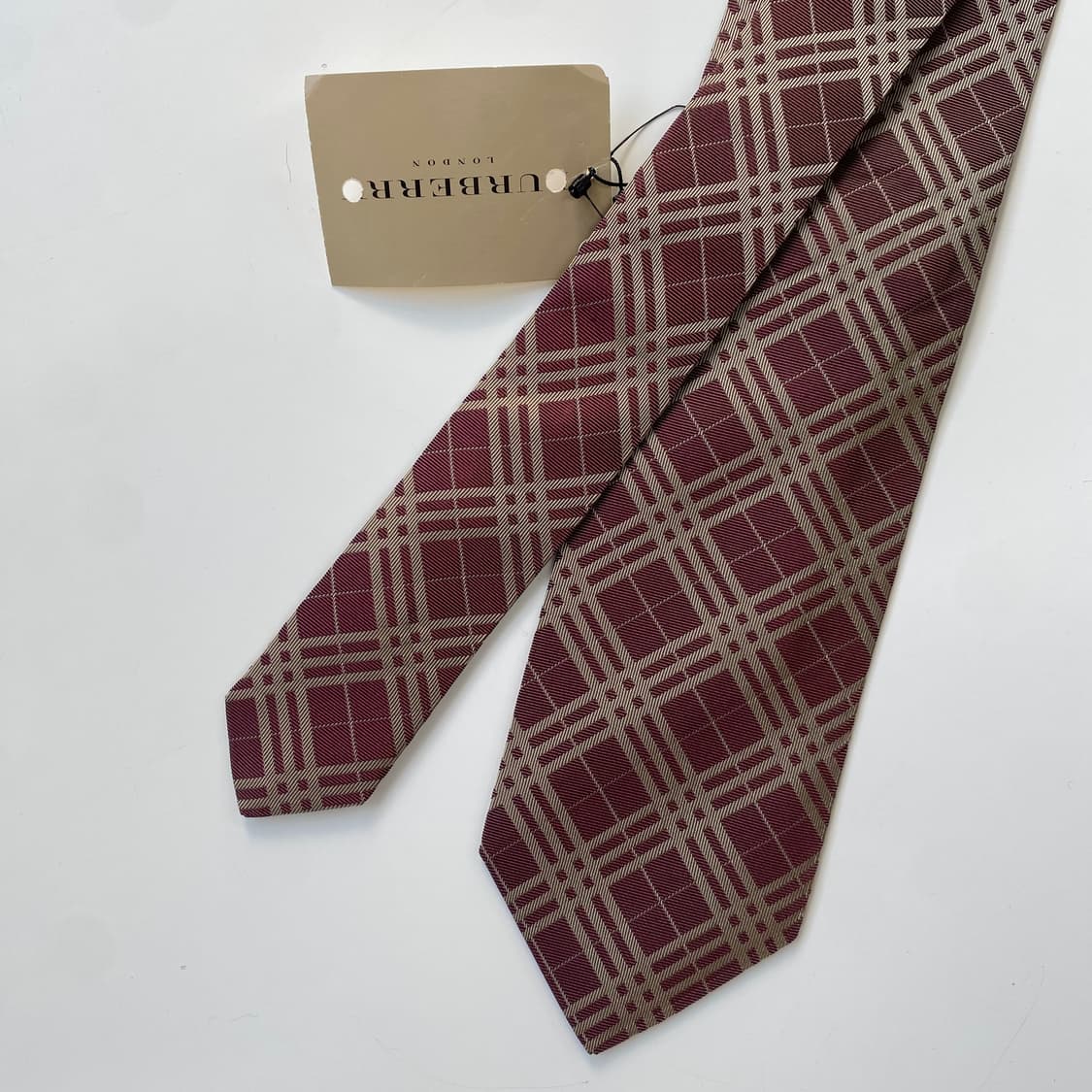택달린 버버리 노바체크  명품 정품 넥타이 (Burberry)8.4cm 상품이미지3