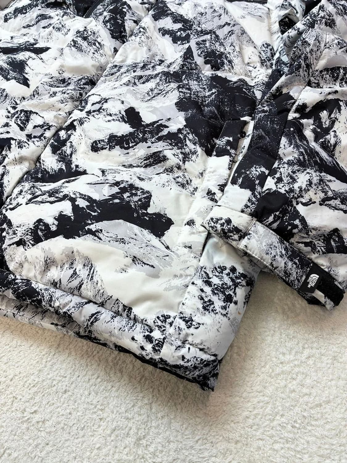 노스페이스 챌린지 설산 에어 구스다운 패딩 PN5879 상품이미지4