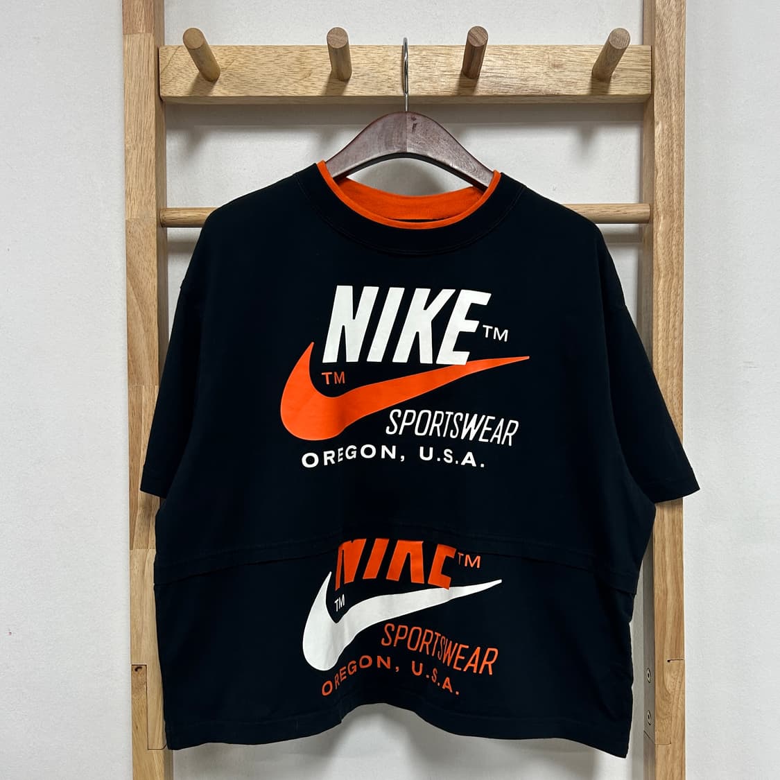 나이키 NSW 더블 빅스우시 크롭 반팔 티셔츠 블랙 상품이미지3