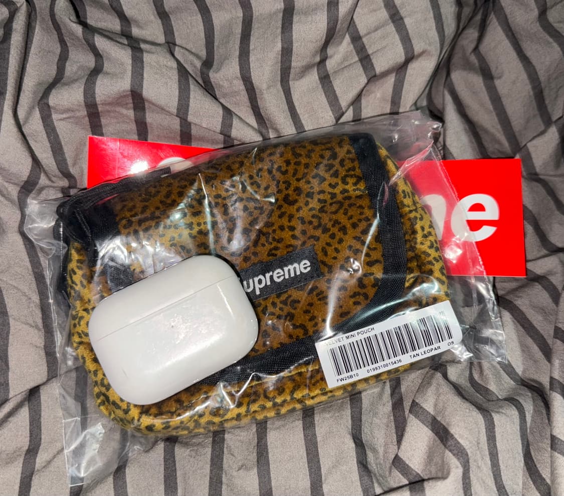 슈프림 레오파드 벨벳 미니 파우치 상품이미지3