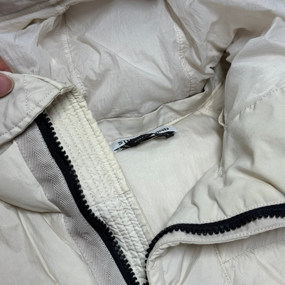 스톤아일랜드 가먼트 다이드 크림 크링클랩스 L 상품이미지9