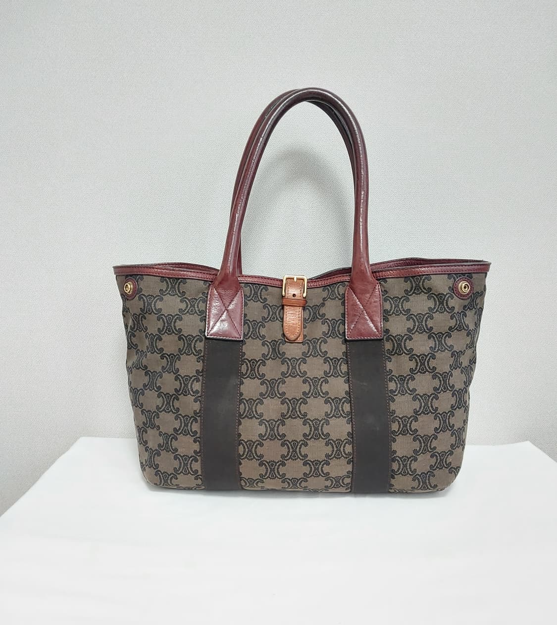 셀린느 트리오페 마카담 버클 토트백 (정품) 상품이미지1