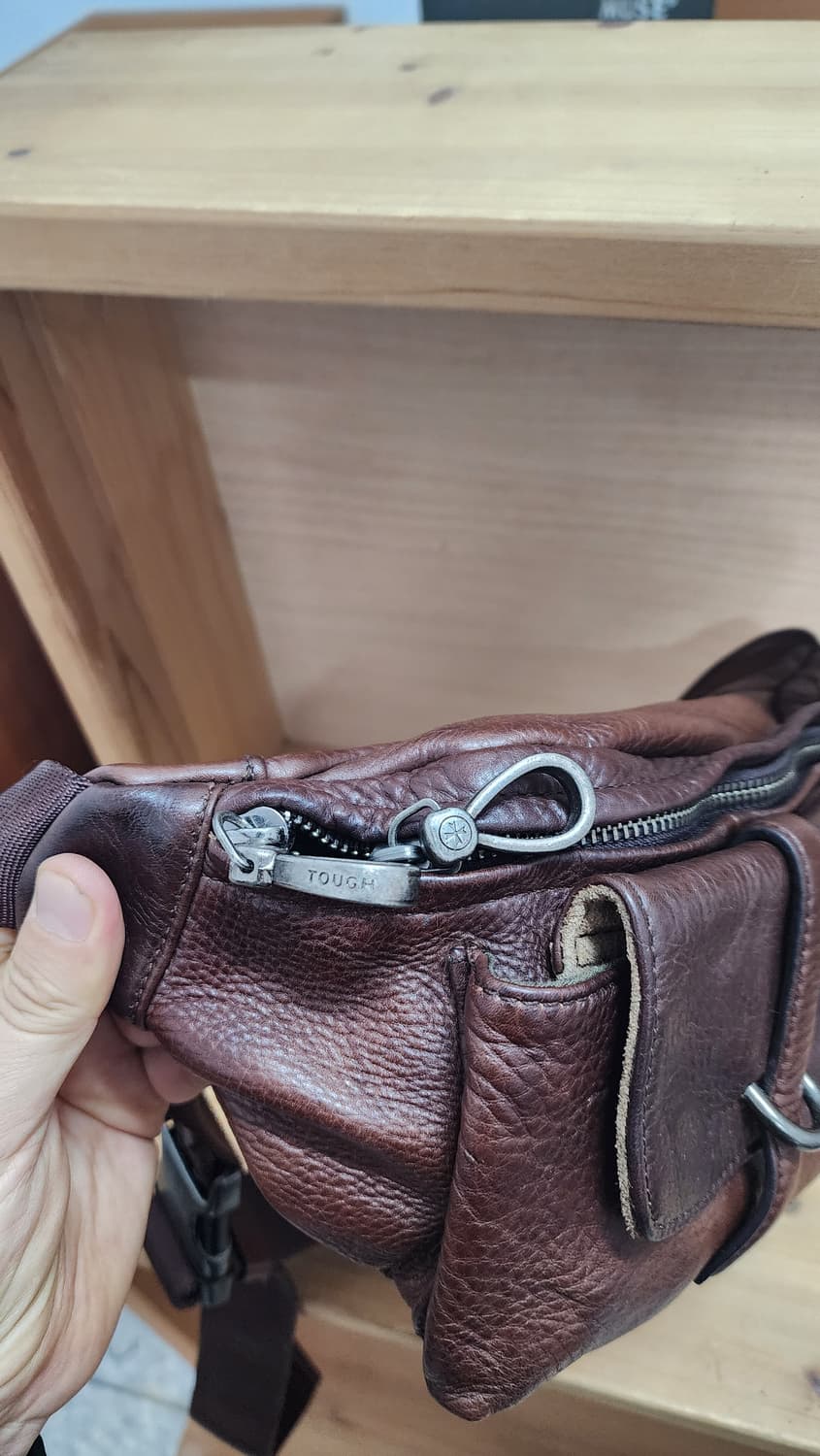 TOUGH 브라운 가죽 웨이스트백 힙색 상품이미지4