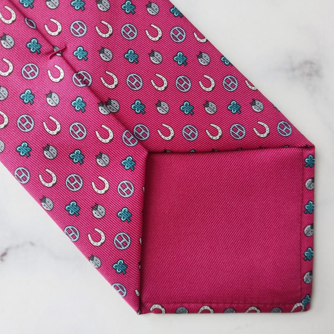 에르메스 실크 핑크 패턴 넥타이 8.4cm A+등급 K1685
 상품이미지8