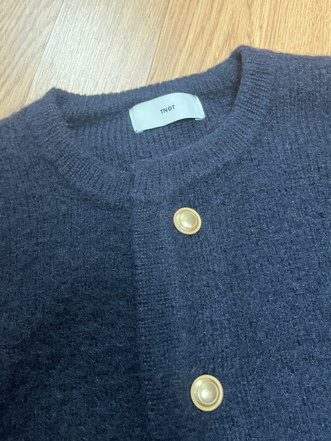 TNGT 골드버튼 모헤어 가디건 상품이미지5