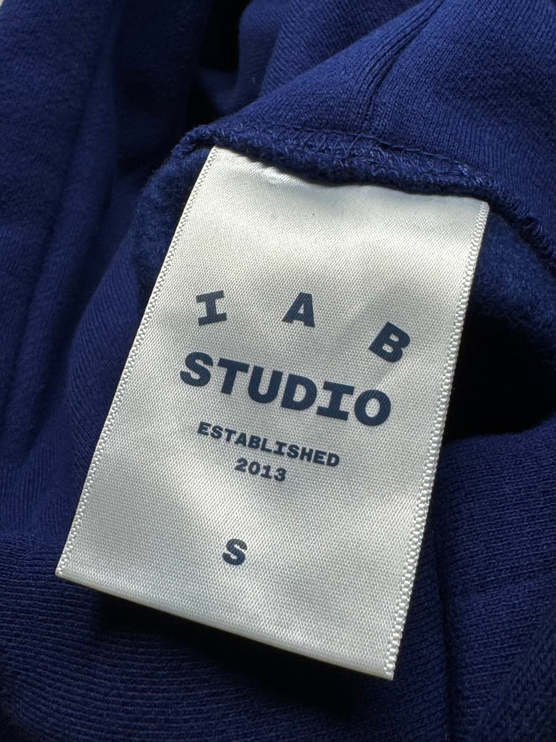 아이앱스튜디오 후드티 네이비s 상품이미지3