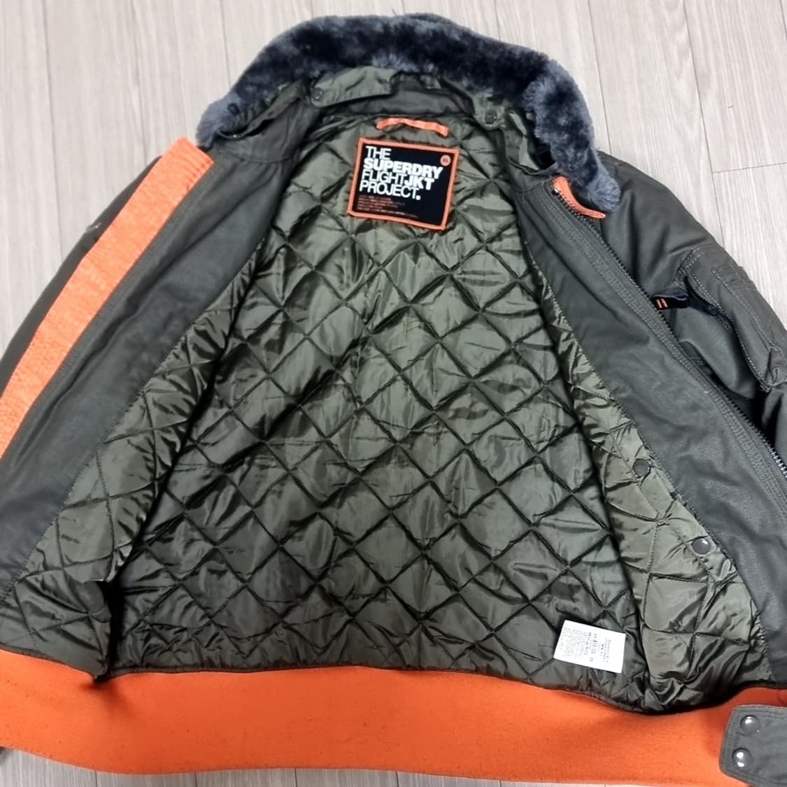 슈퍼드라이 퍼 카키색 cwu45p 봄버 자켓(xl) 상품이미지5