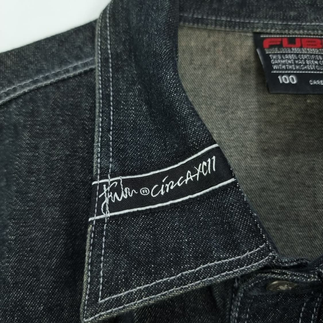 [푸부] 로고 자수 포켓 오버사이즈 올드스쿨 흑청 데님 셔츠 M19925 상품이미지7