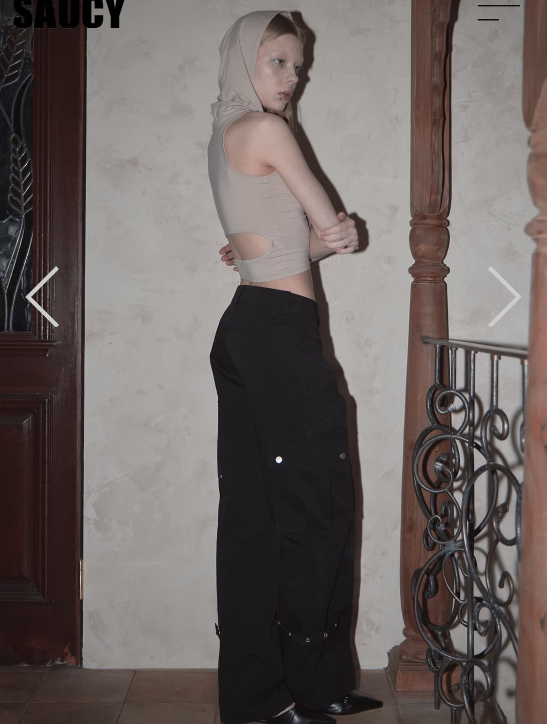 모어쏘씨 후드 슬리브리스 베이지 상품이미지3