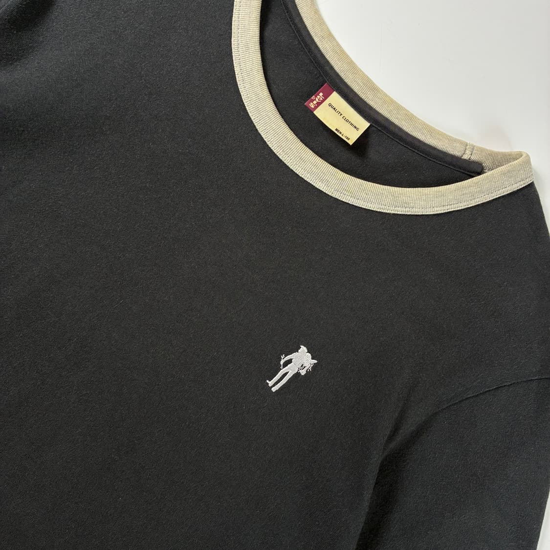 Levi's  리바이스 00,s saddle man 차콜 링거 반팔티   상품이미지3