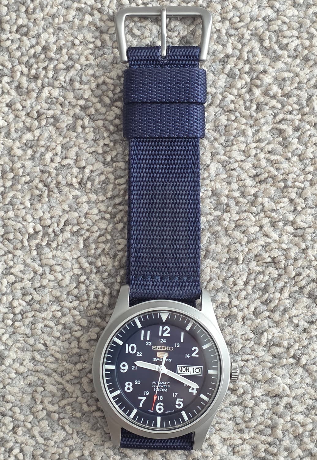 세이코 5 오토메틱 SPORTS
SNZG11K BLUE 스켈레톤 시계 상품이미지4