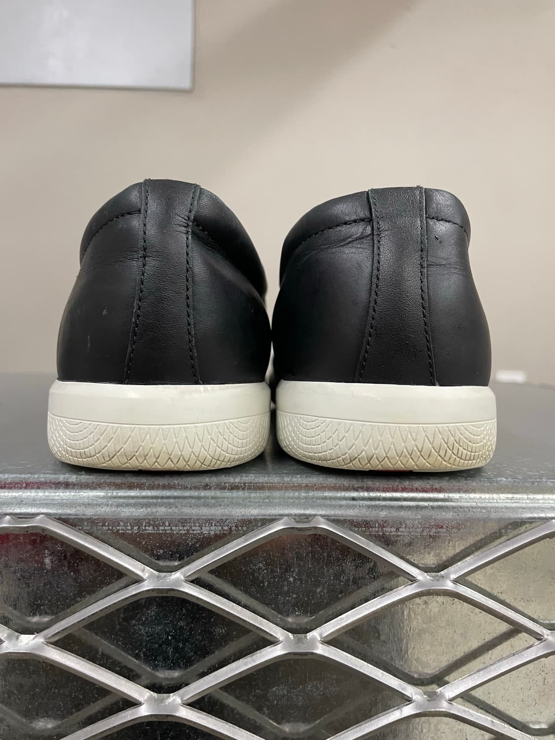 프라다 레더 슬립온 8 (gr-4390) 상품이미지3