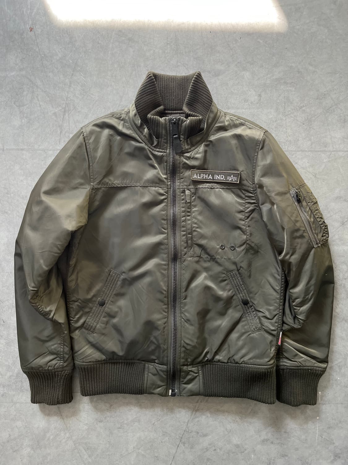 Alpha Industries 알파 인더스트리 카키 봄버 자켓 상품이미지1