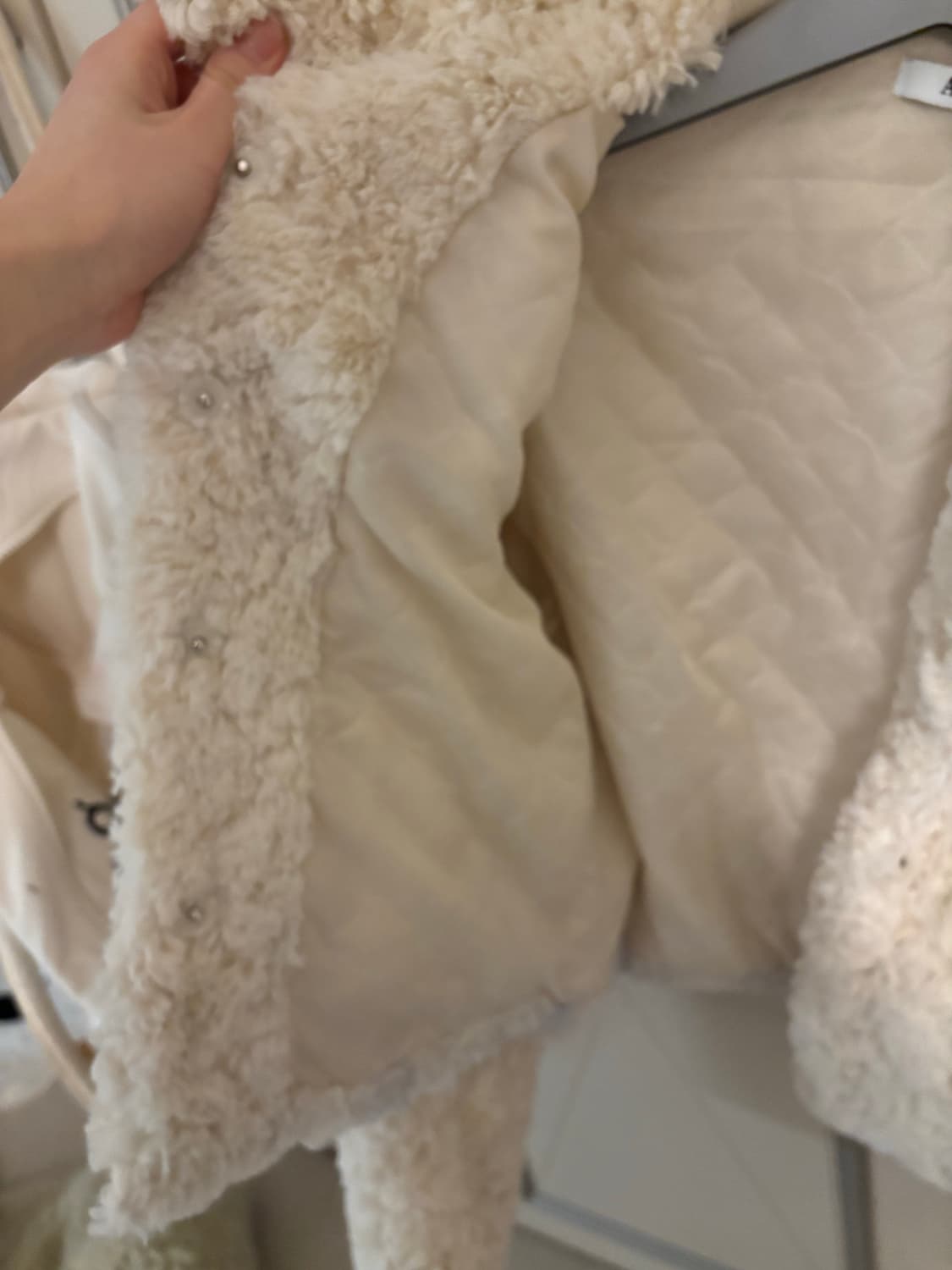 어반드레스 퍼자켓 팝니다 상품이미지2