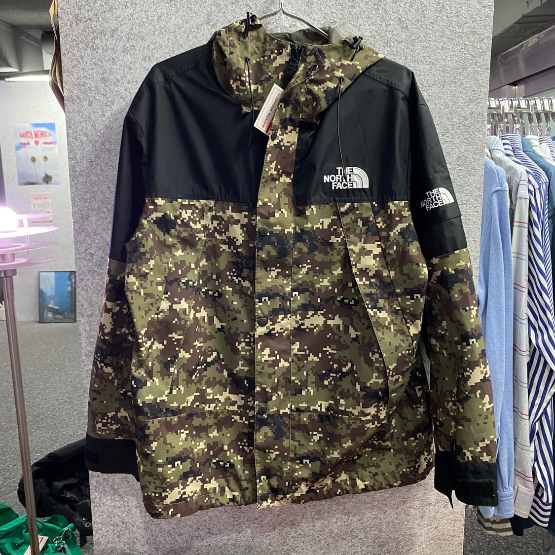 노스페이스 디지털 카모플라쥬 후드 바람막이 B4339  상품이미지2