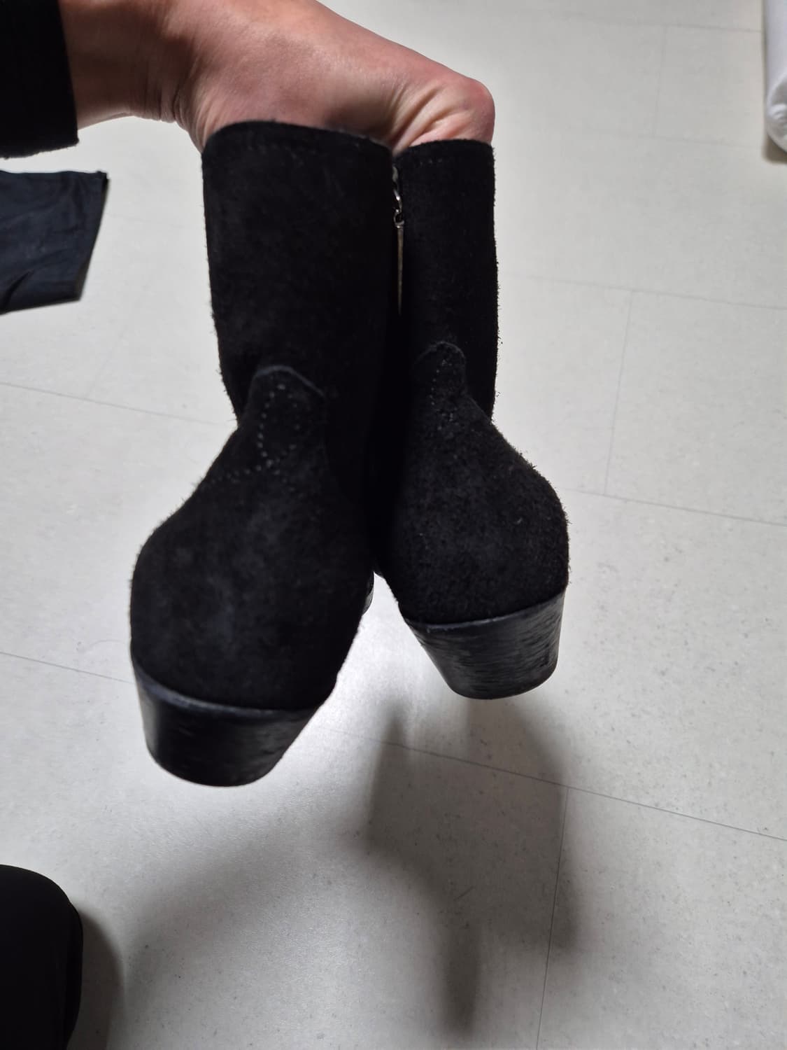 생로랑 루카스 스웨이드 부츠 블랙 41.5 상품이미지3