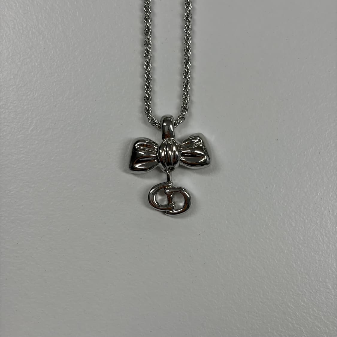 디올 리본 CD 목걸이 상품이미지2