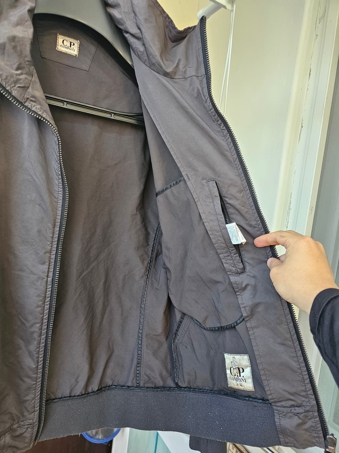 씨피 정품 CP컴퍼니 봄버형태 자켓 105 팔아요 상품이미지5