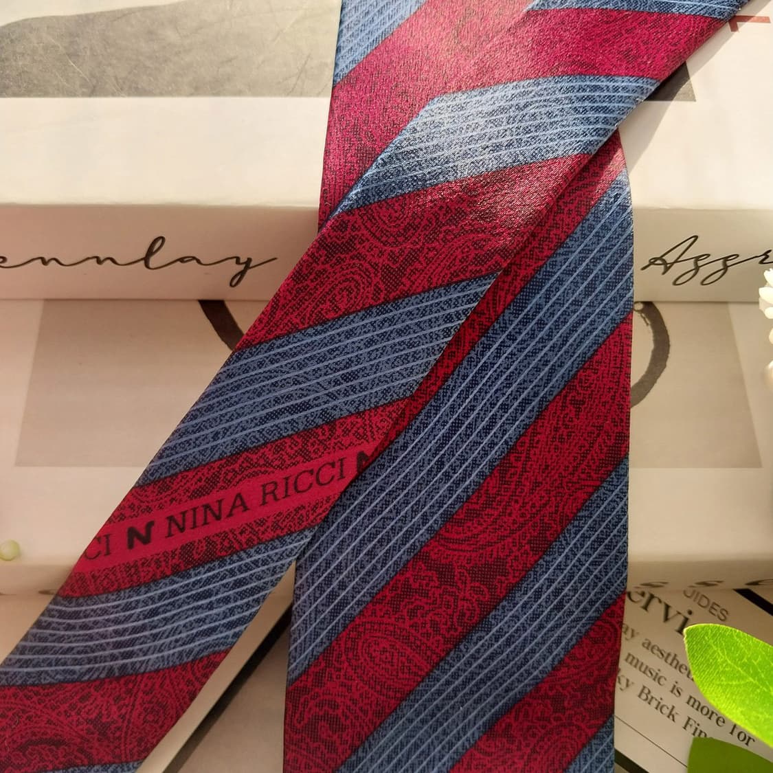 니나리치 실크 블루 스트라이프 로고 넥타이 8cm A+등급 K1718
 상품이미지3