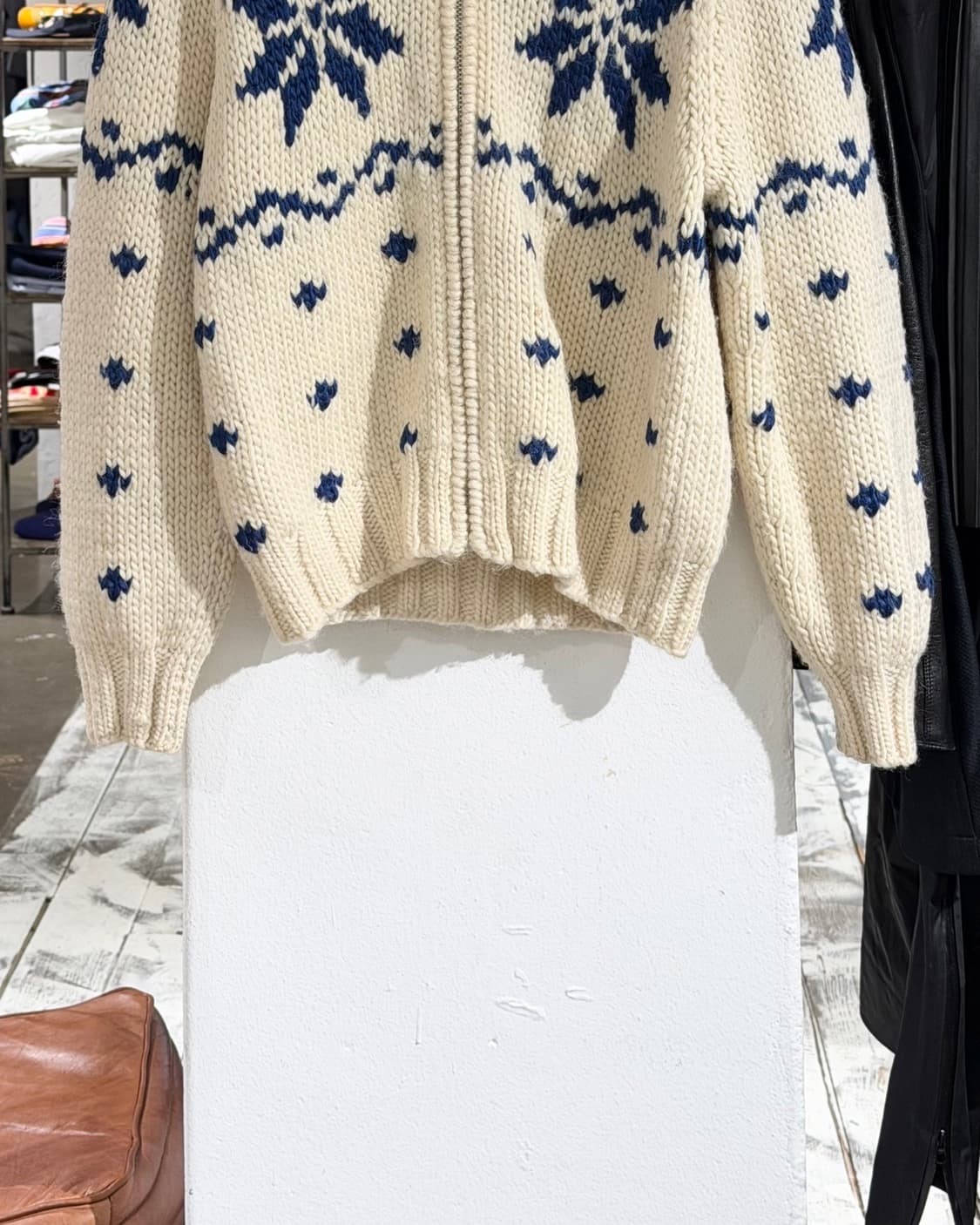 커니 하우스 아이보리 퓨어울 노르딕 코위찬 니트집업 상품이미지5