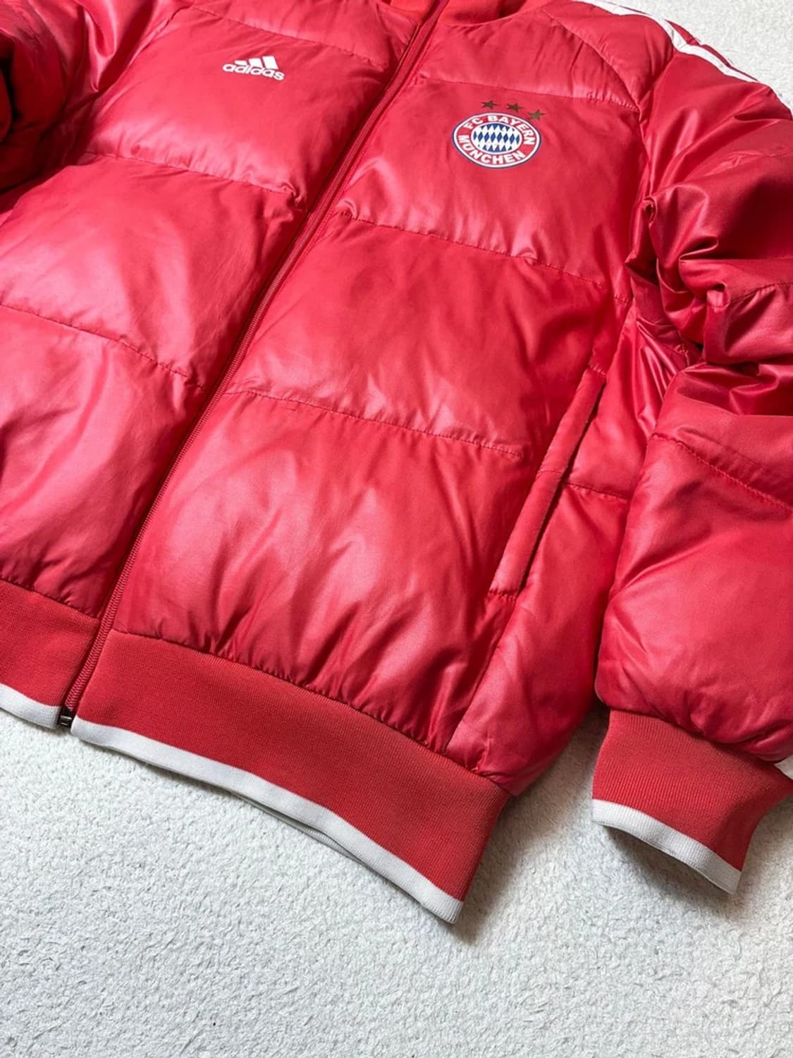 아디다스 뮌헨 덕다운 3s 푸퍼 패딩 PN6739 상품이미지3