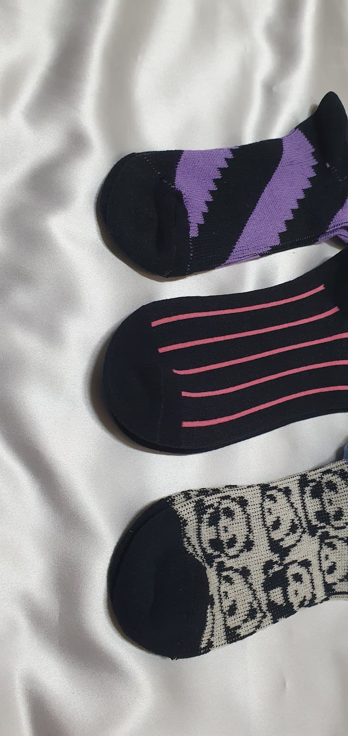 퍼플 핑크 라이트그레이 물결 스트라이프 팬다 비비안웨스트우드 양말 상품이미지8