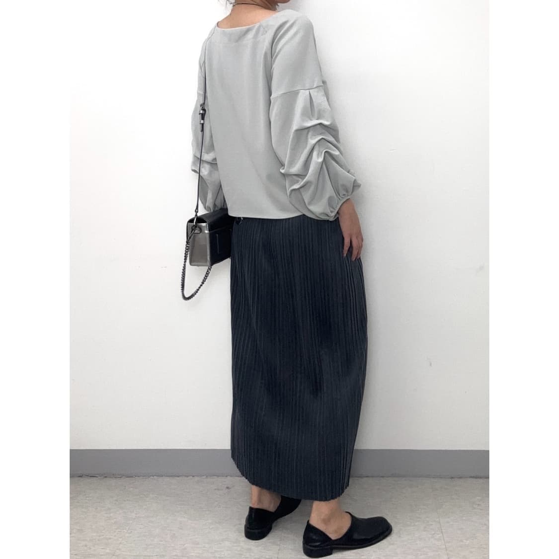 빈티지 그레이 셔링 블라우스 상품이미지4