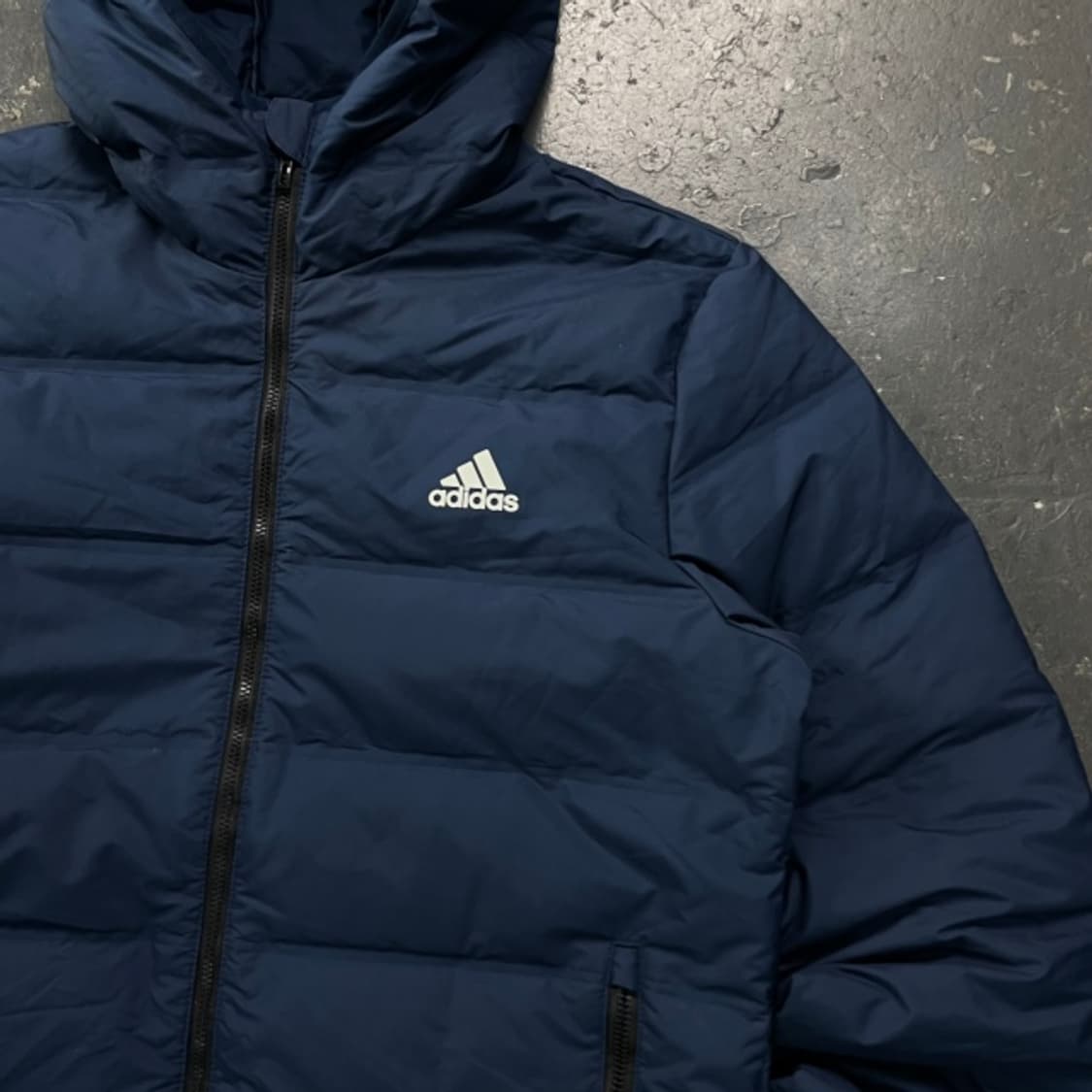 100 아디다스 경량 패딩 상품이미지2