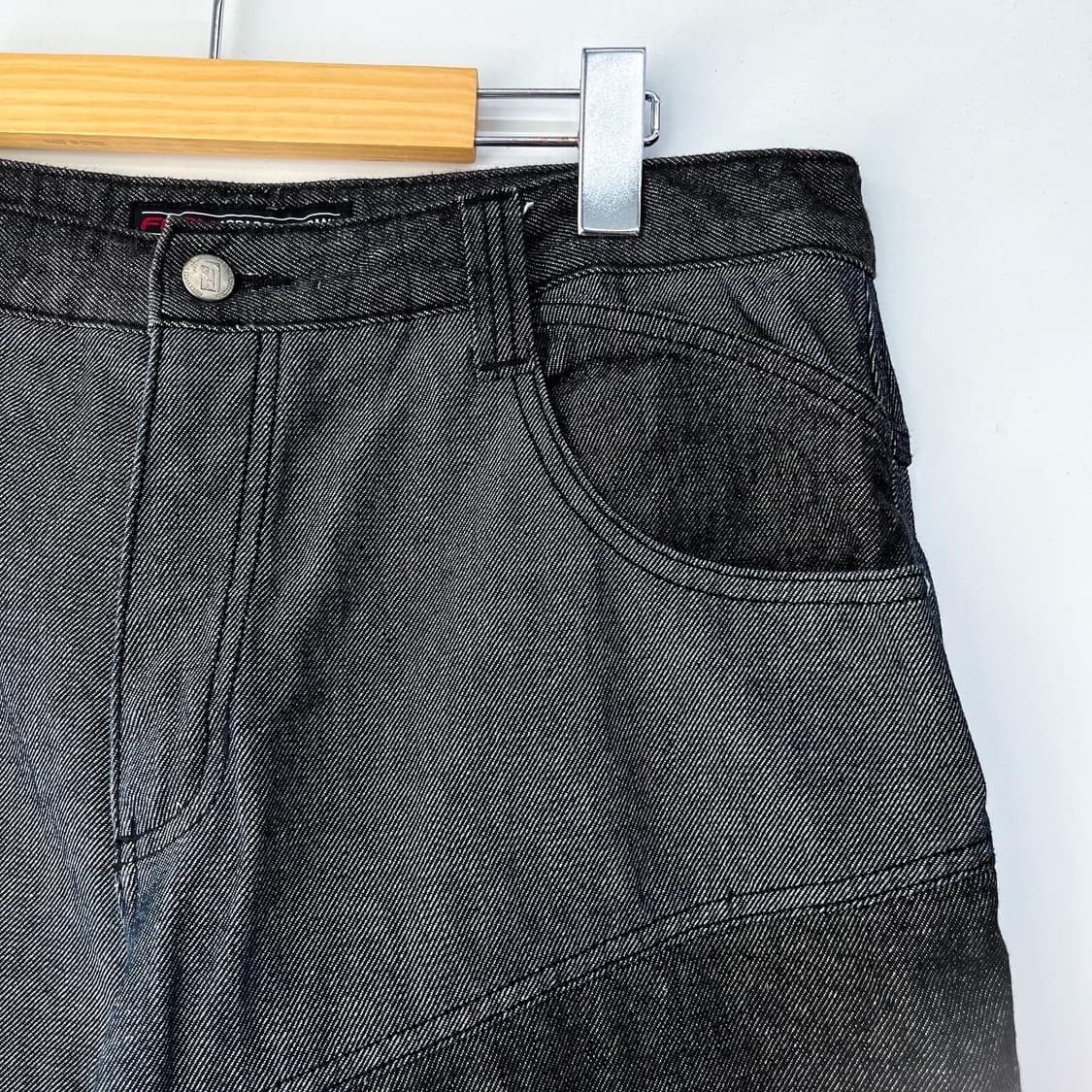 푸부 엔지니어드 스펠아웃 8부 데님 하프 팬츠 상품이미지4