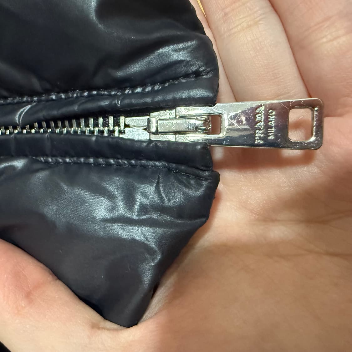 프라다 여성 경량 패딩 상품이미지8