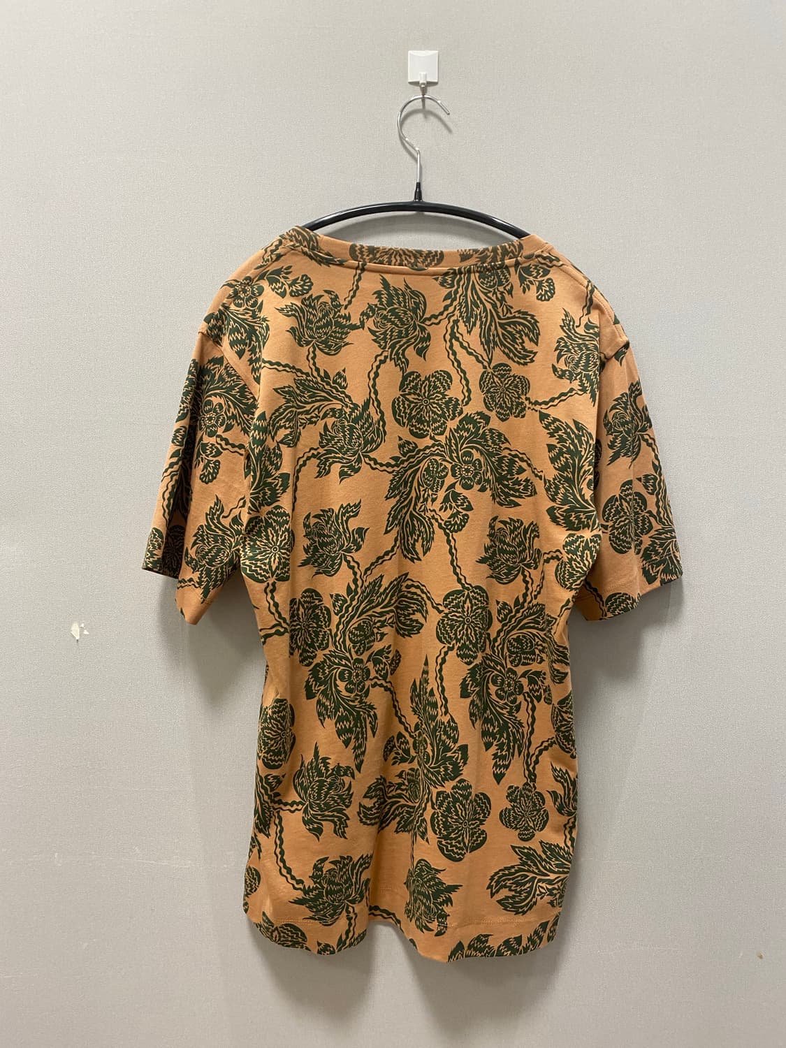 드리스반노튼 반팔 티셔츠 s사이즈 새상품 상품이미지2