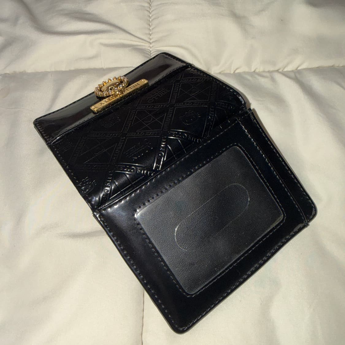 헬로키티 블랙 골드참 카드지갑 상품이미지3