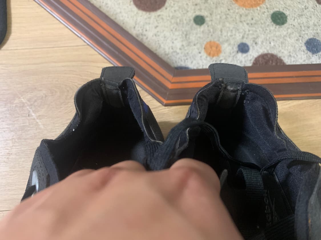 리복 직 키네티카 호라이즌 블랙 275판매 합니다 상품이미지8