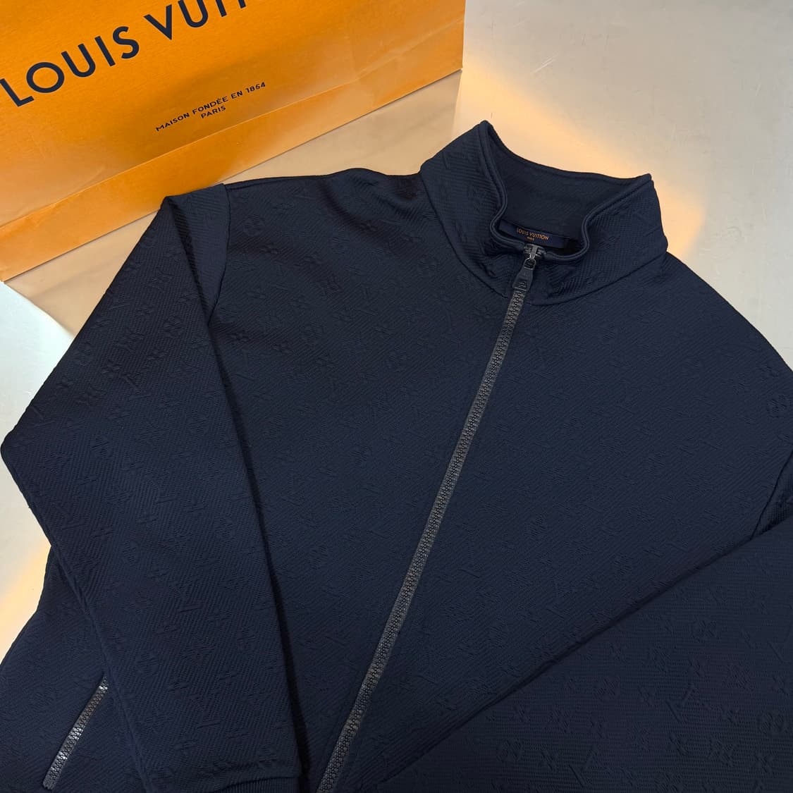 [리오브] 루이비통 LVSE 모노그램 집업 상품이미지3