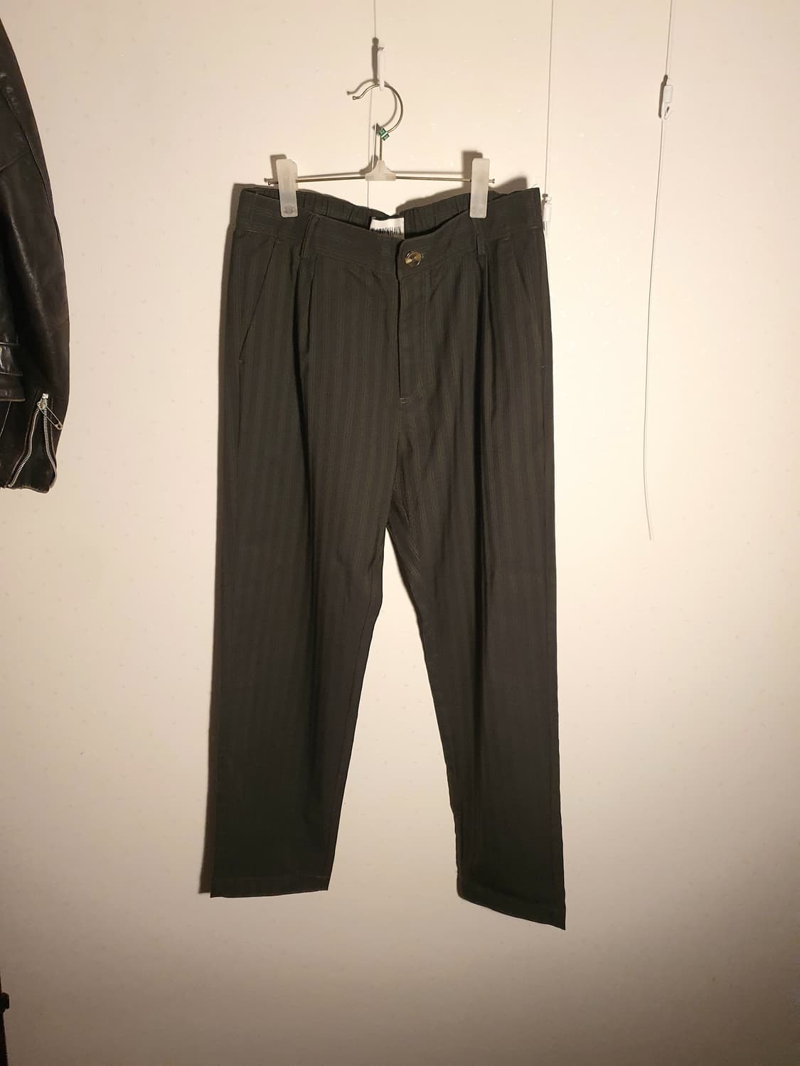 Han kjobenhavn darkgreen stripe pants 상품이미지1