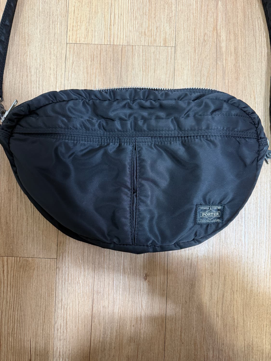 PORTER 요시다 포터 반달 숄더백 블랙 상품이미지1