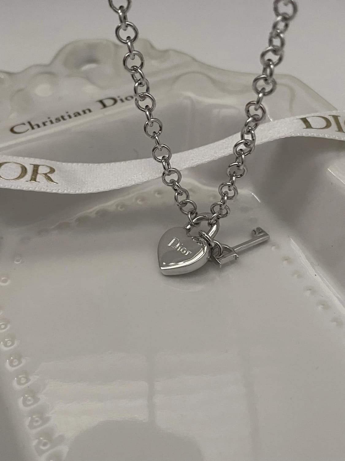 Christian Dior necklace / 디올 하트 자물쇠 목걸이 상품이미지3