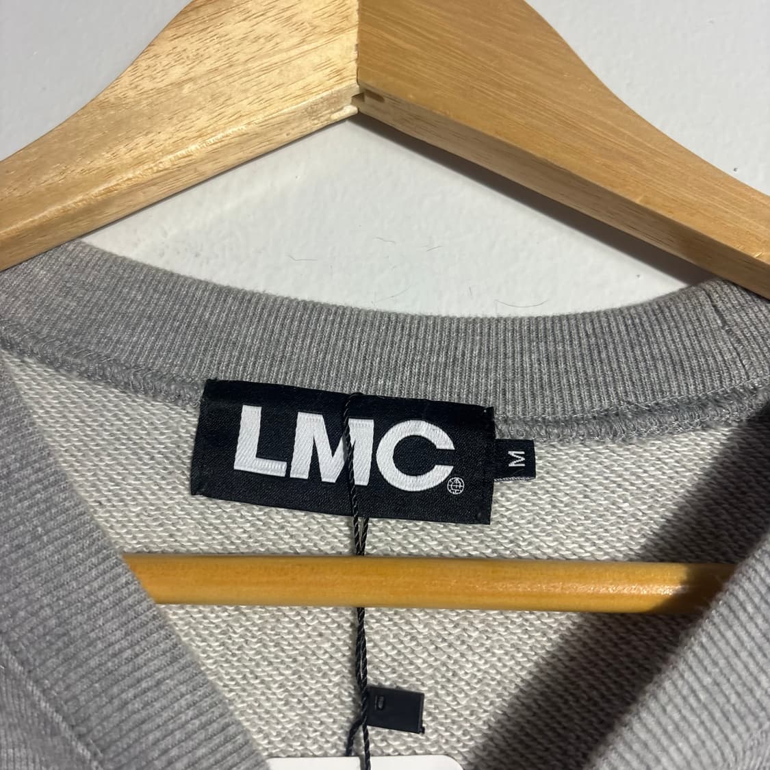 엘엠씨 로고 맨투맨 스웨트셔츠 (무료배송) 상품이미지3