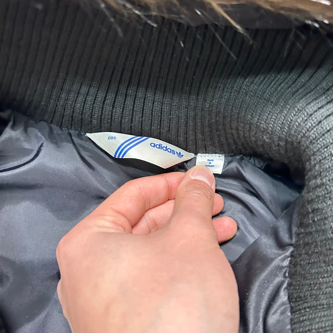 아디다스(ADIDAS) 울프조 패딩 베스트 상품이미지4