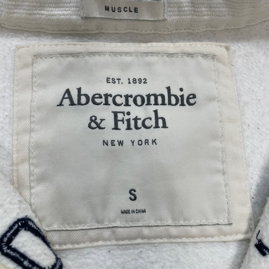 아베크롬비 스펠 로고 후드집업 화이트 상품이미지4