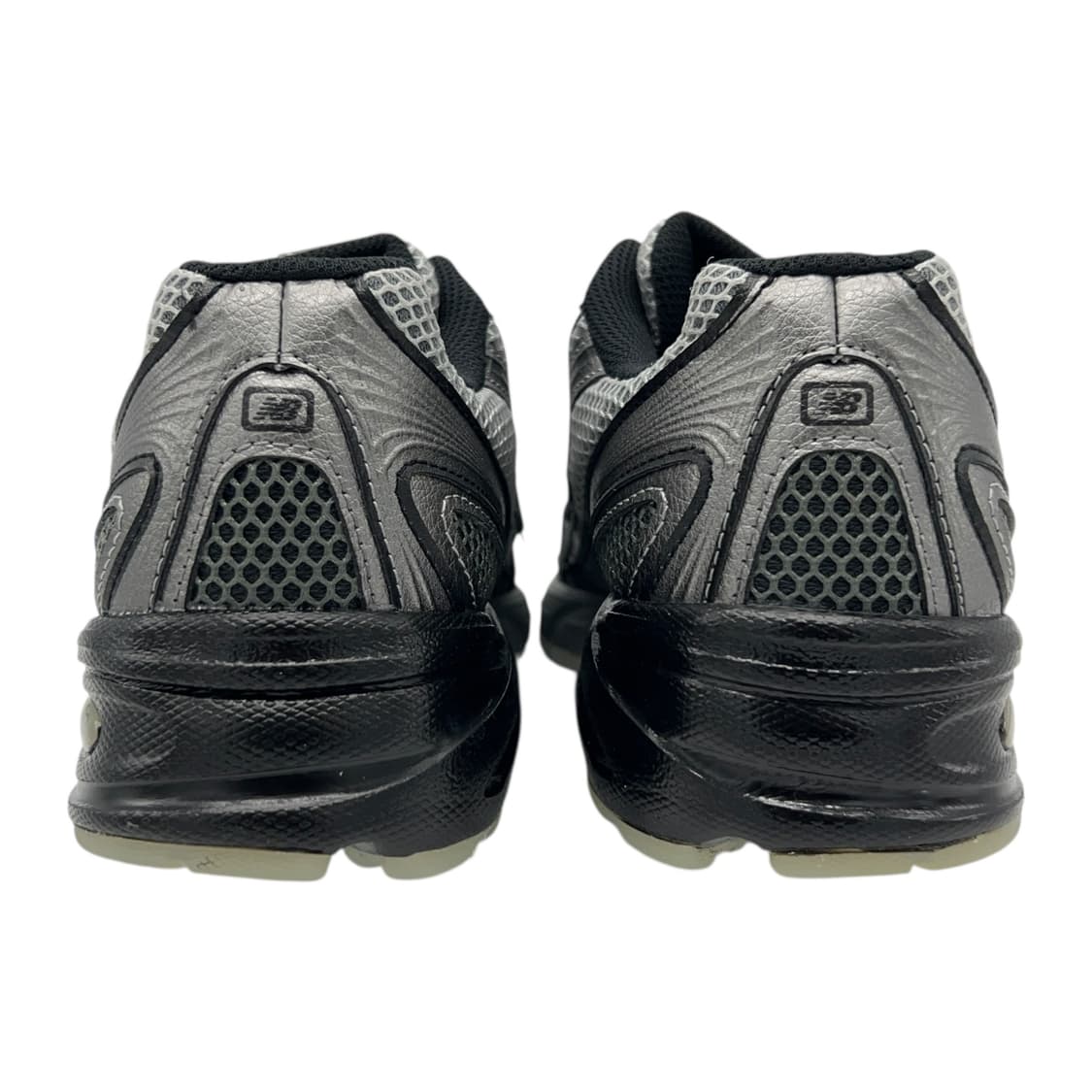 240 뉴발란스 740 다크 실버 메탈릭 상품이미지5