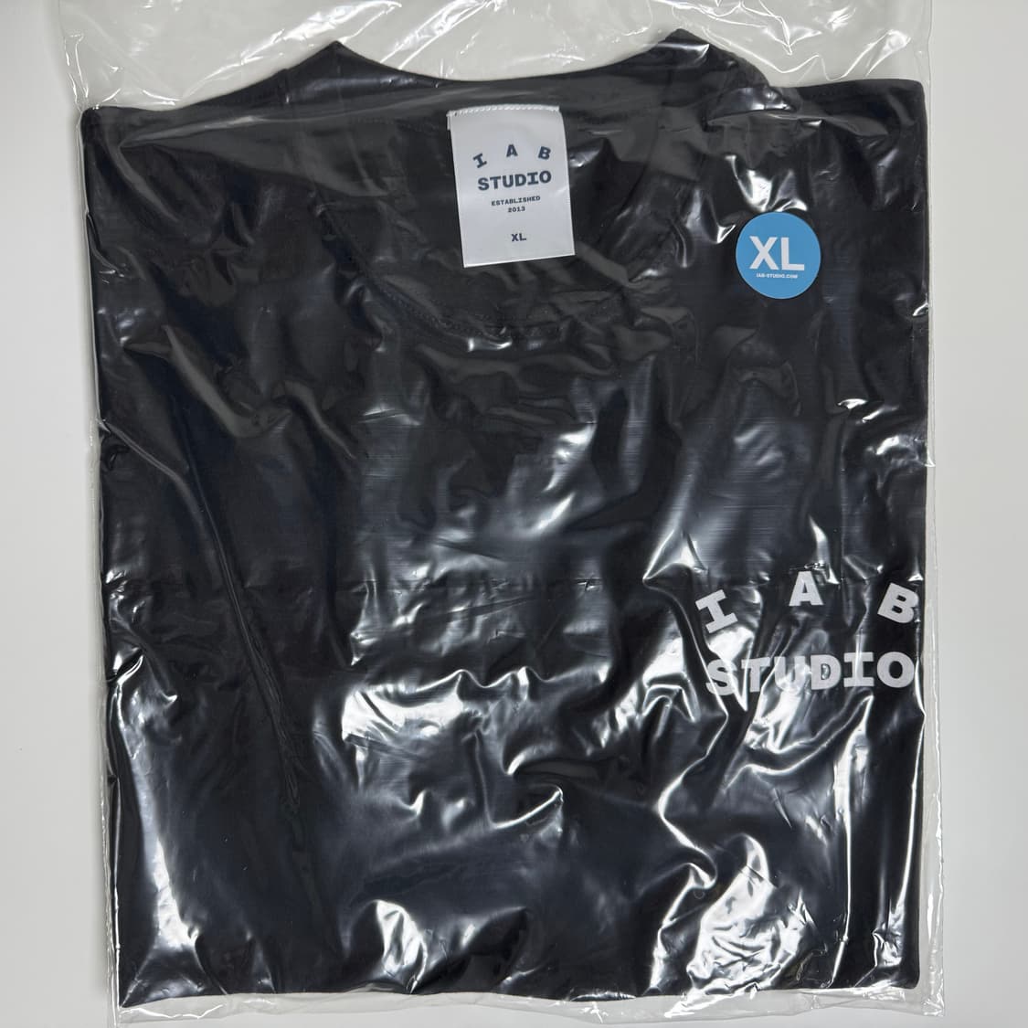 아이앱 스튜디오 IAB STUDIO 티셔츠 블랙 상품이미지3