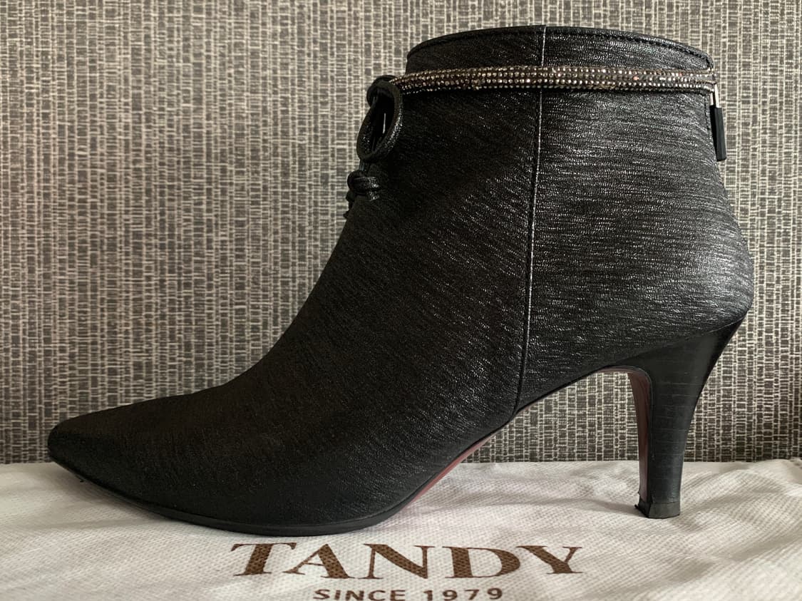 탠디 TANDY 앵클 부츠 메탈릭 블랙 리본 장식 부티 구두 235 상품이미지3