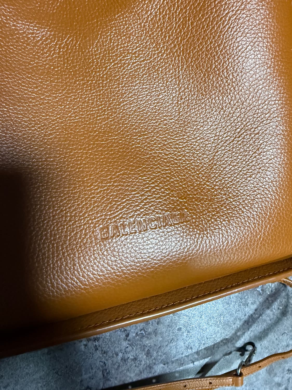 발렌시아가 숄더백 상품이미지4