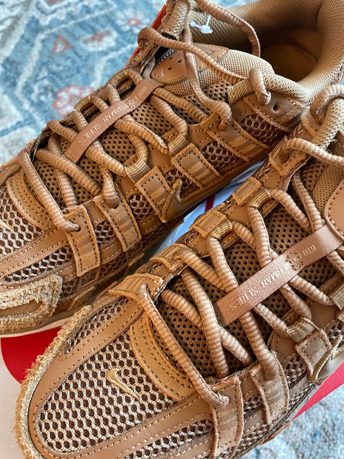 나이키 P-6000 SE 플랙스 메탈릭 골드(새제품,270) 상품이미지6